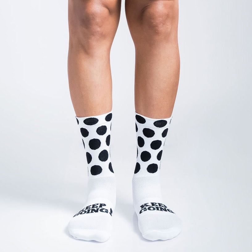 Calcetas deportivas classic Keep Going Dots de compresión ligera para correr y entrenamientos funcionales.
