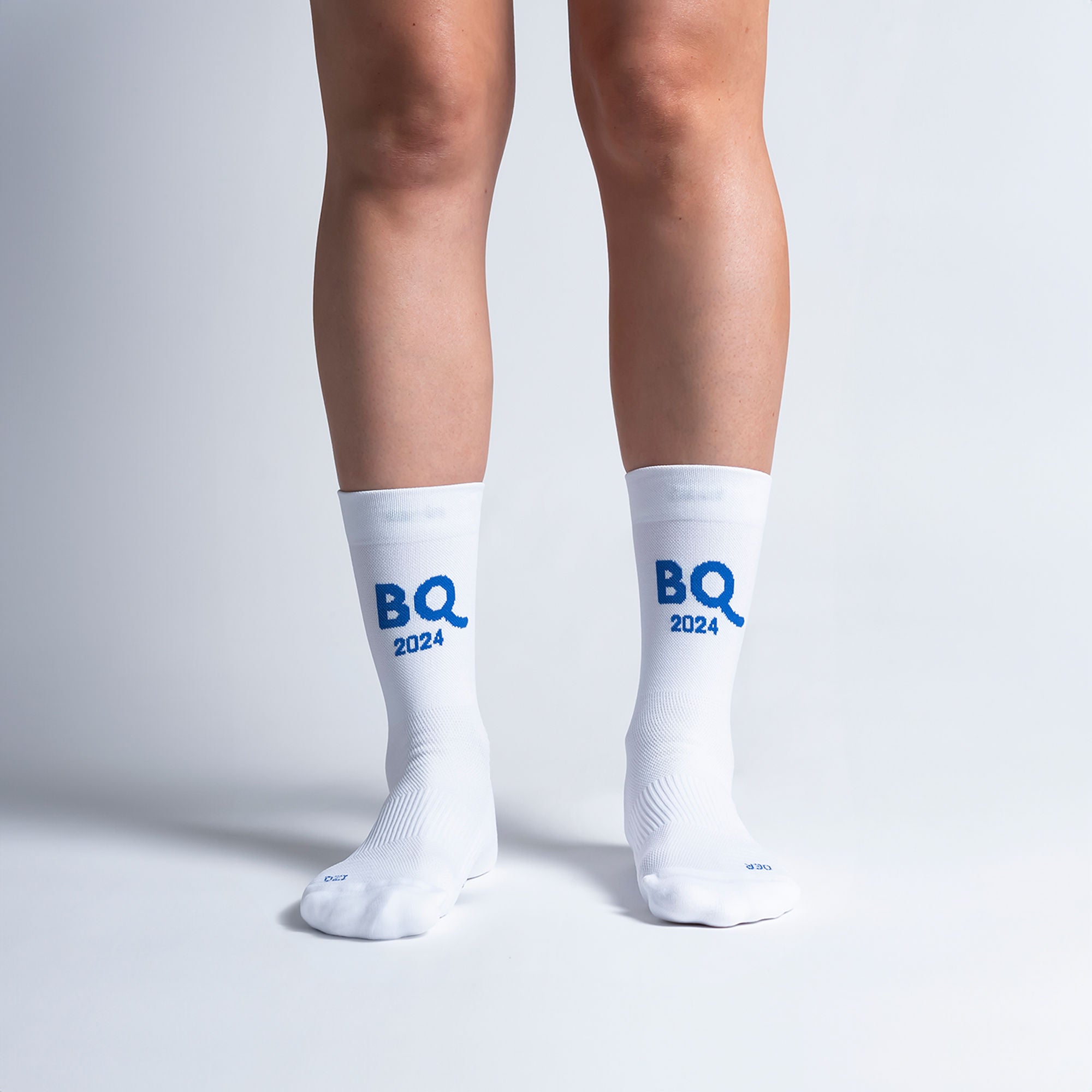 Calcetas deportivas Boston para running, maratón y ciclismo. Con diseño técnico transpirable, compresión media y soporte en arco plantar, costura antiampollas.