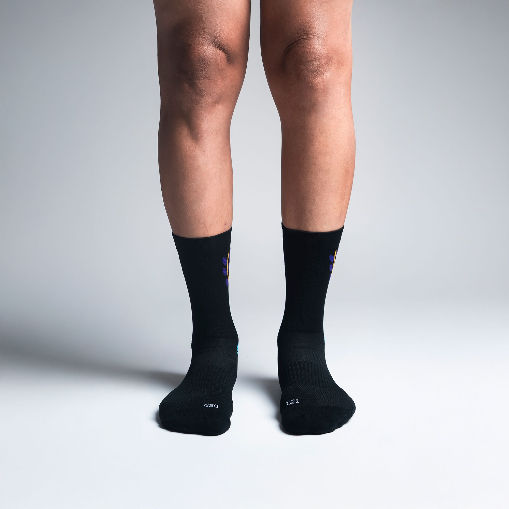 Calcetas deportivas Dia de Muertos para running, maratón y ciclismo. Con diseño técnico transpirable, compresión media y soporte en arco plantar, costura antiampollas.