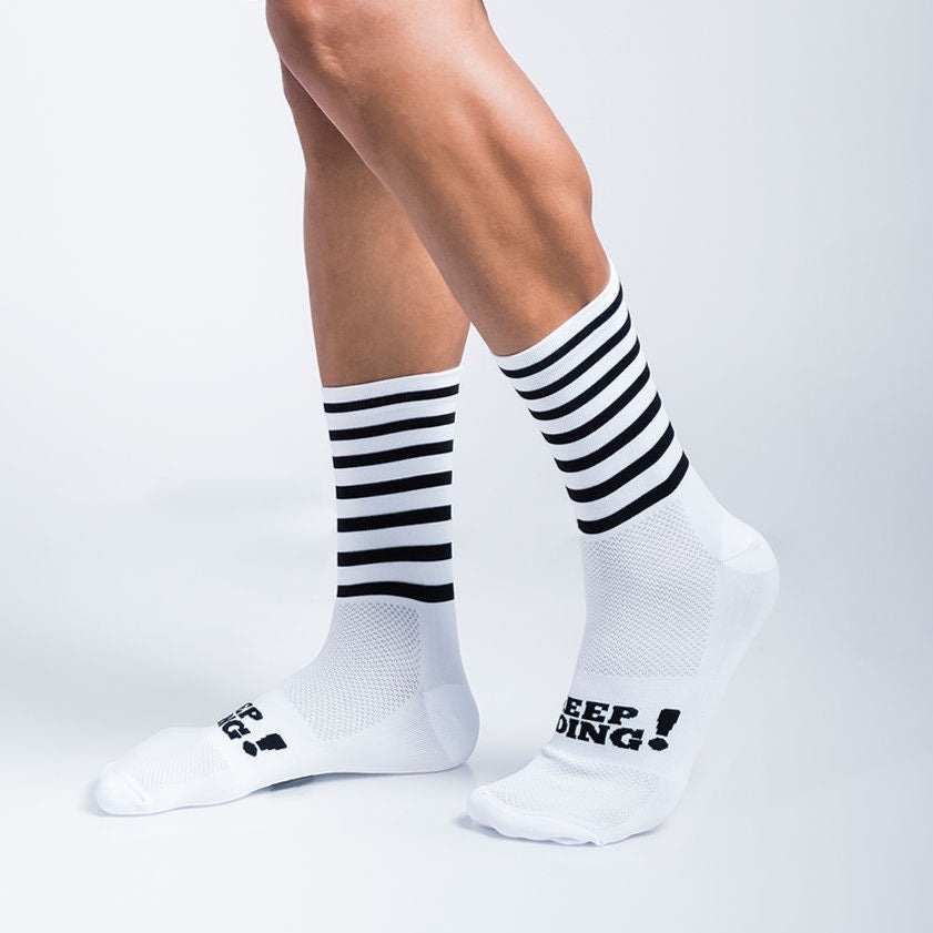 Calcetas deportivas Keep Going Stripes para correr y entrenamiento funcional