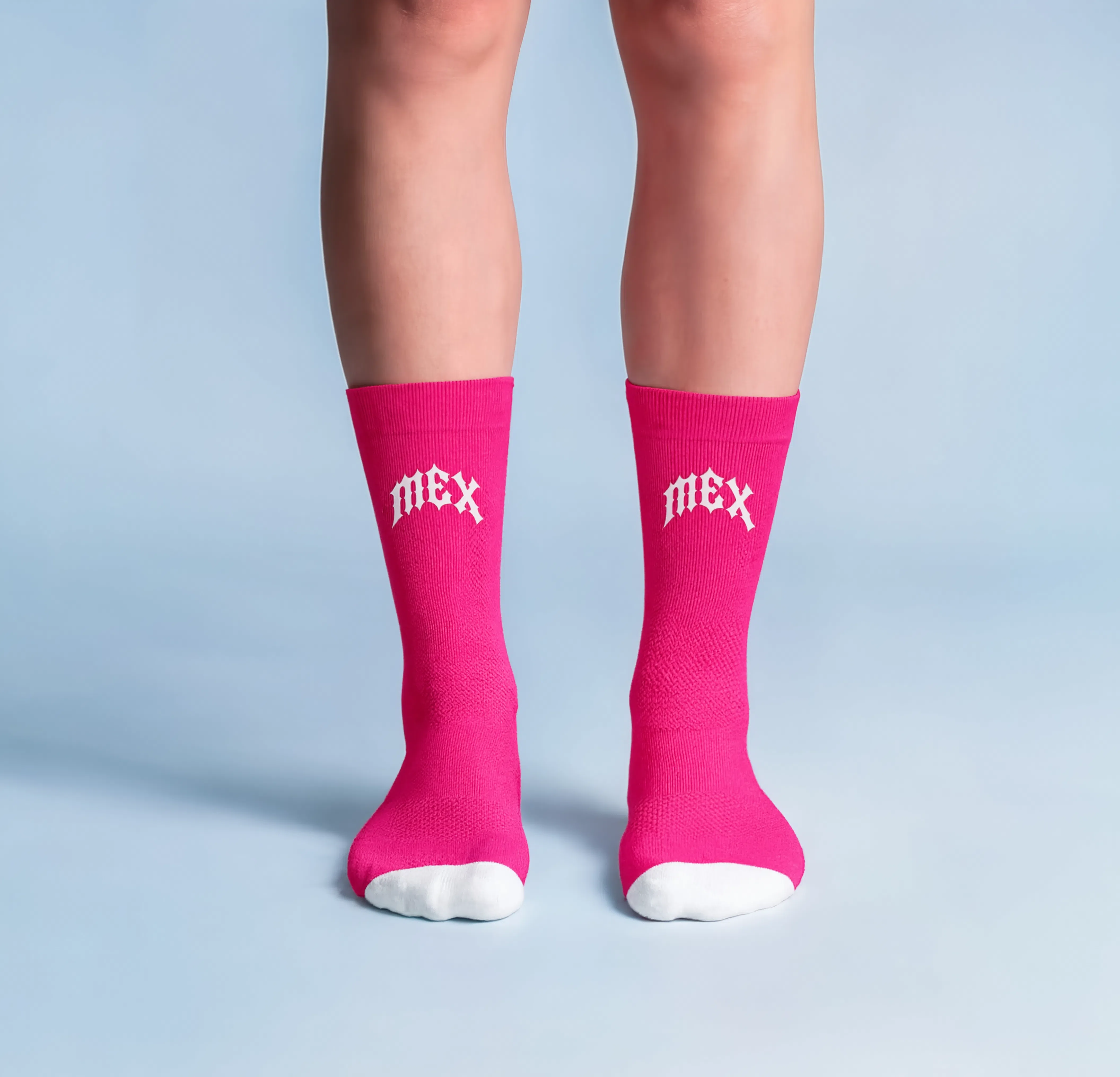Calcetas deportivas México Intensity con diseño inspirado en México, tejido transpirable, soporte técnico y compresión ligera para running y entrenamiento.