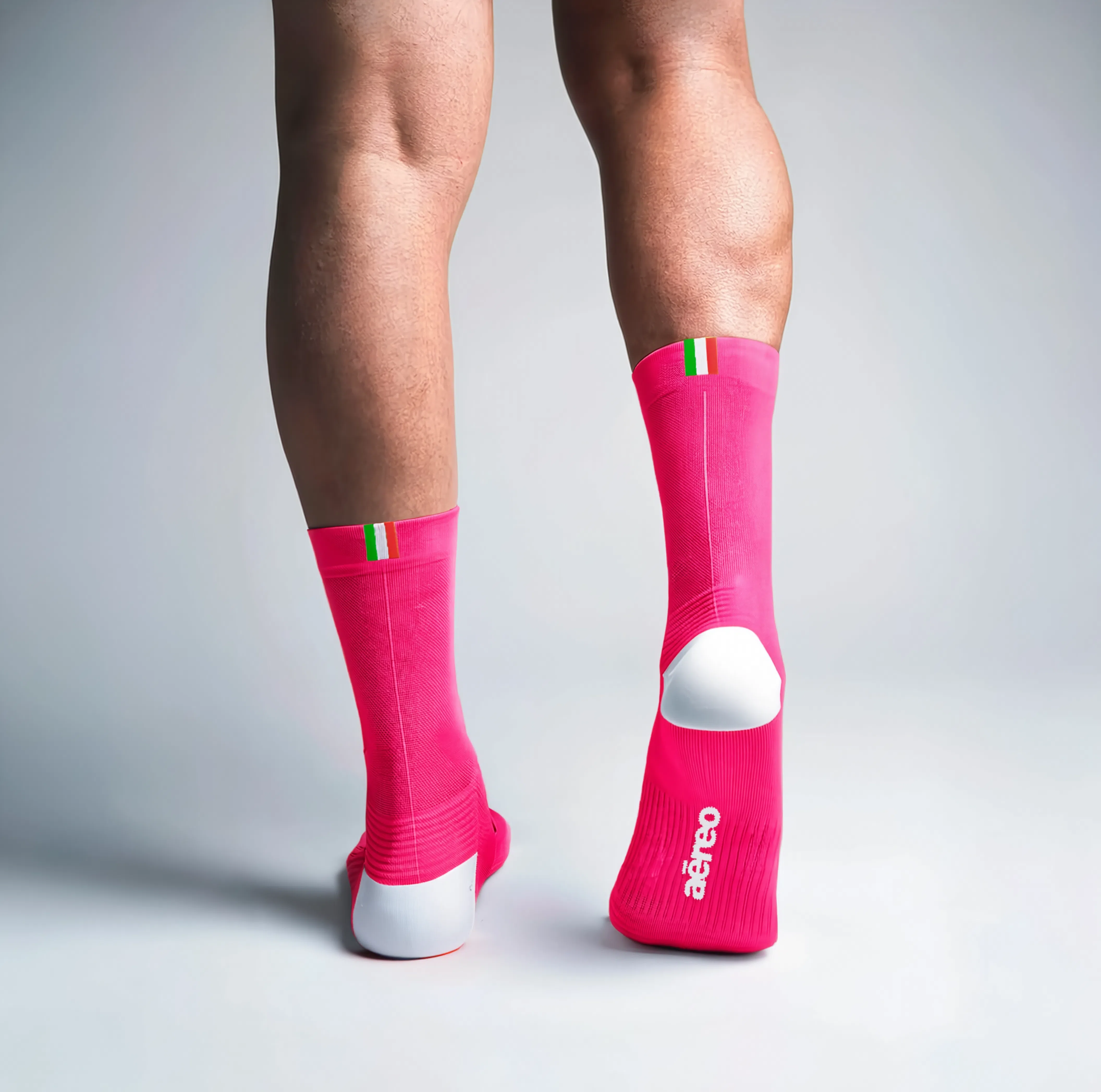 Calcetas deportivas México Intensity con diseño inspirado en México, tejido transpirable, soporte técnico y compresión ligera para running y entrenamiento.