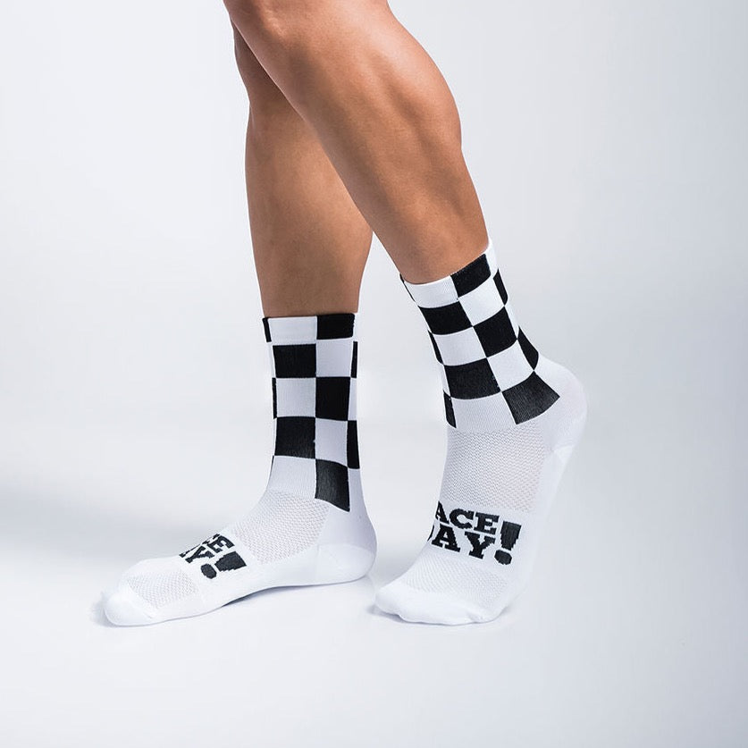 Calcetas deportivas classic Race Day de compresión ligera para correr y entrenamiento funcional. 