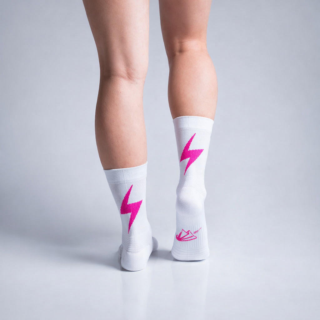 Calcetas deportivas Pro Thunder para running, maratón y ciclismo. Con diseño técnico transpirable, compresión media y soporte en arco plantar, costura antiampollas.