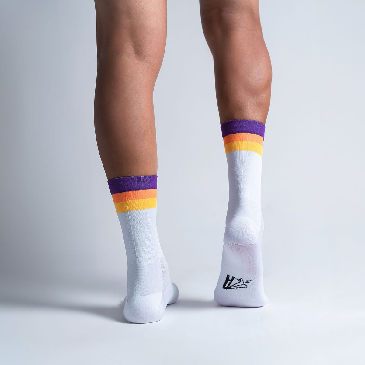 Calcetas Maraton Lala Intensity Max Cushion con diseño inspirado en México, tejido transpirable, soporte técnico y compresión ligera para running y entrenamiento.