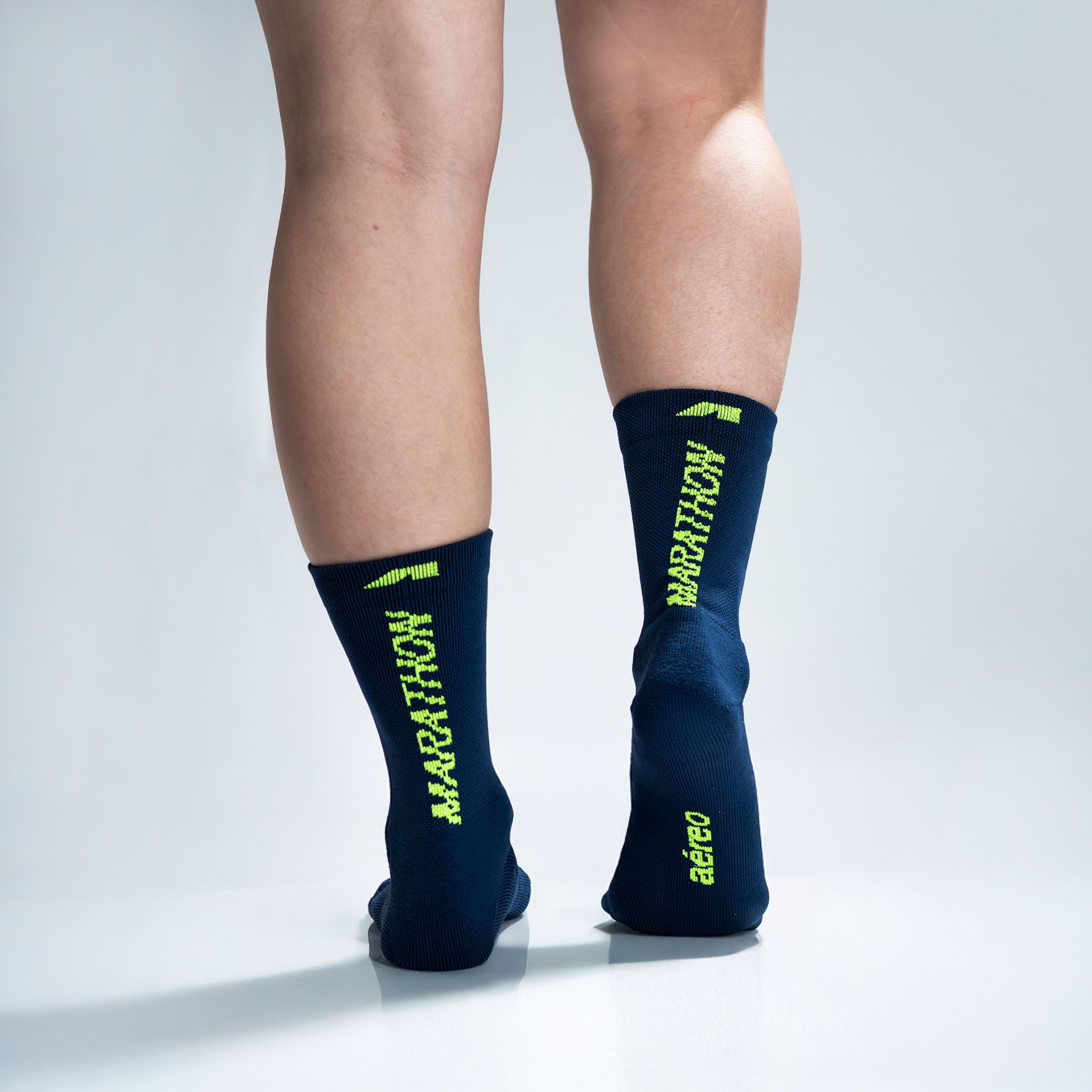 Calcetas deportivas Marathon Spirit unisex para running y maratón, cómodas, transpirables y costura antiampollas.