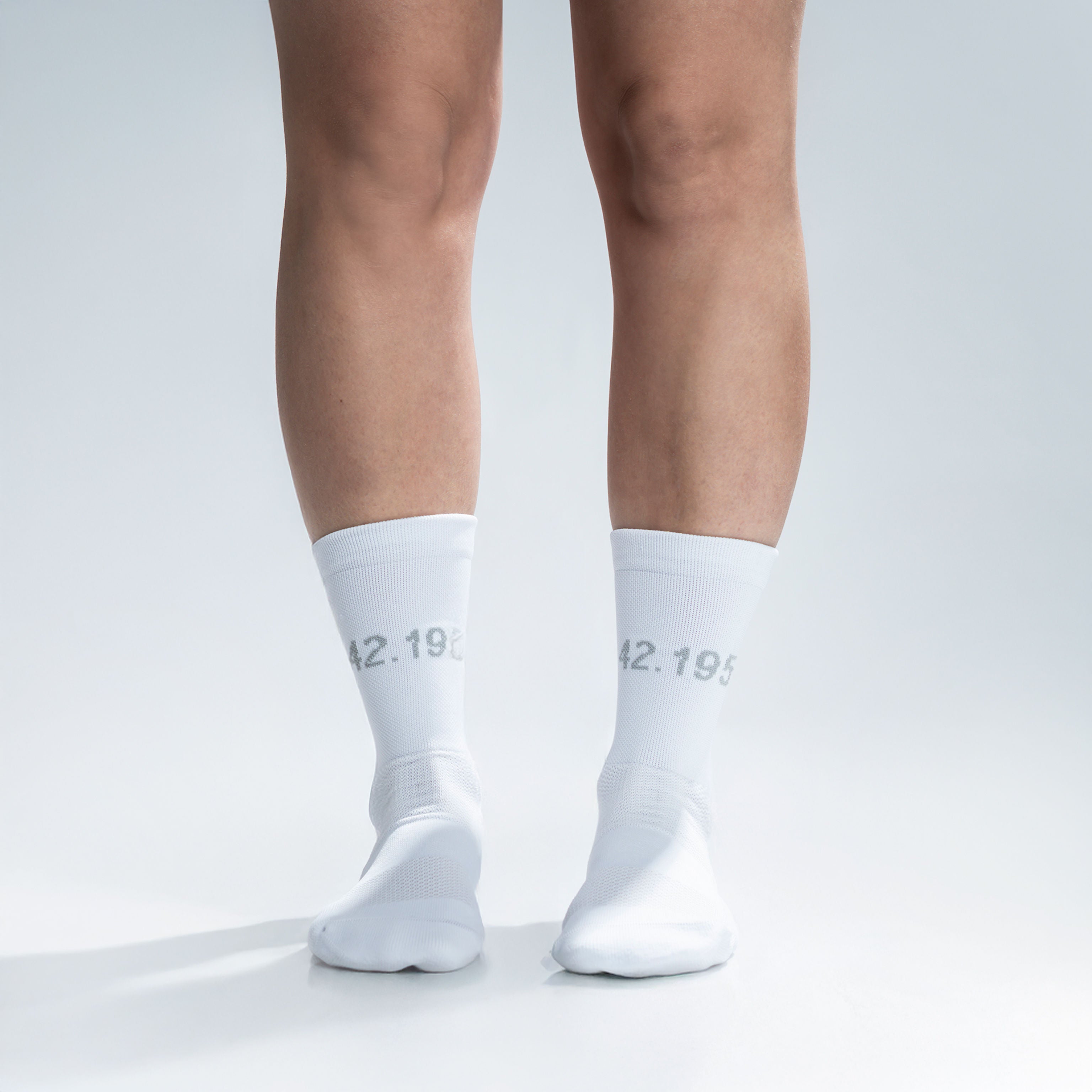 Calcetas deportivas Marathon Spirit unisex para running y maratón, cómodas, transpirables y costura antiampollas.