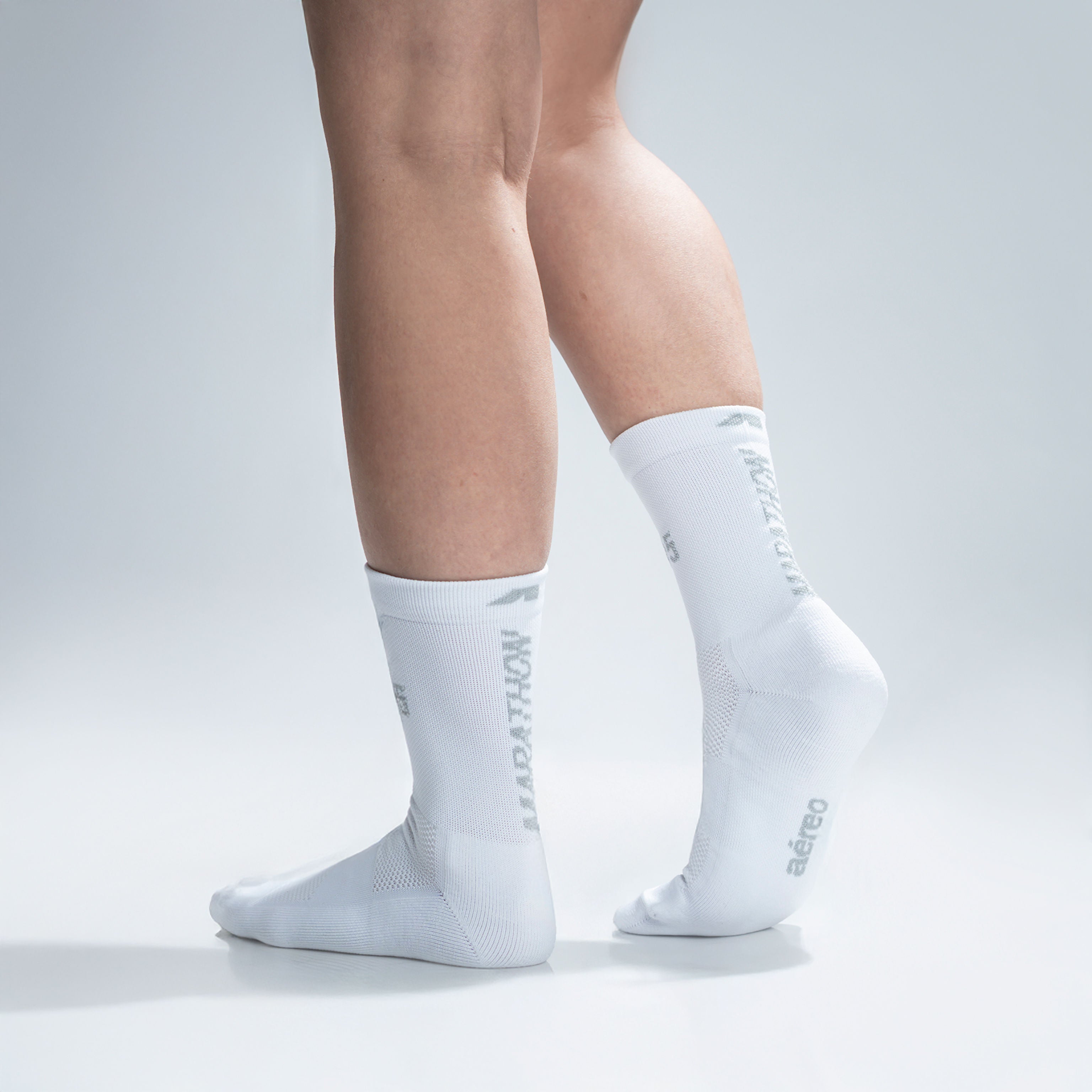 Calcetas deportivas Marathon Spirit unisex para running y maratón, cómodas, transpirables y costura antiampollas.