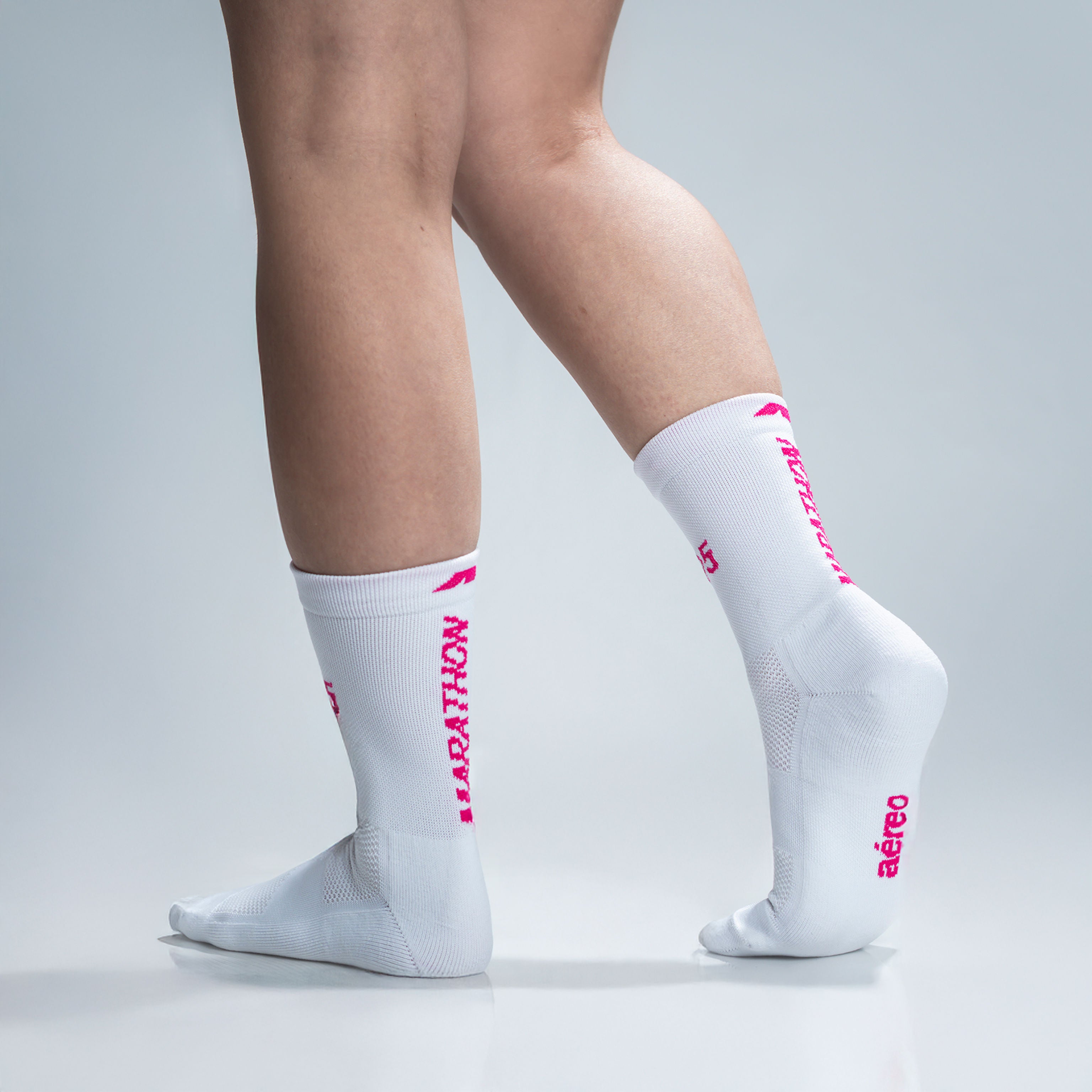 Calcetas deportivas Marathon Spirit unisex para running y maratón, cómodas, transpirables y costura antiampollas.