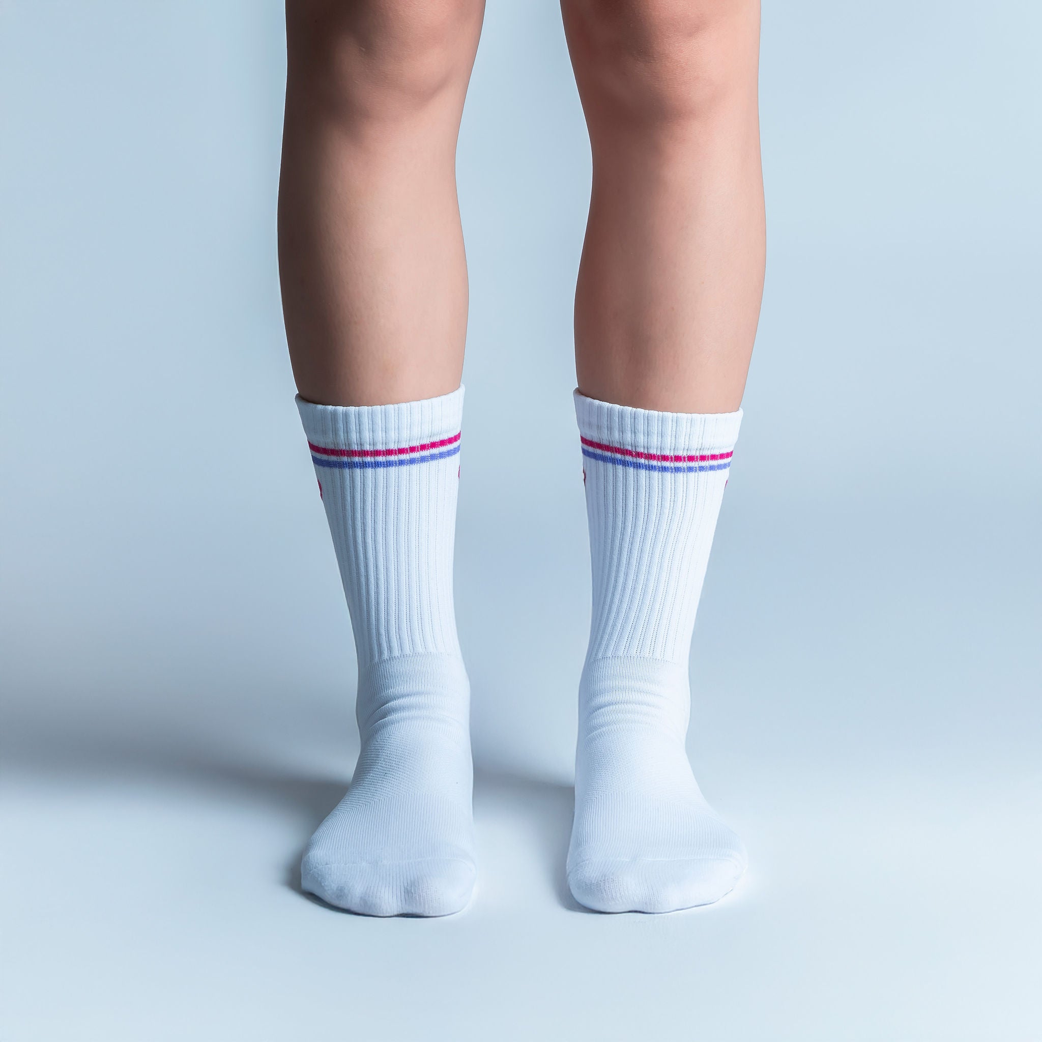 Calcetas de pilates y yoga antideslizantes, con soporte en arco, agarre seguro y tejido transpirable para mayor estabilidad y comodidad durante el entrenamiento.