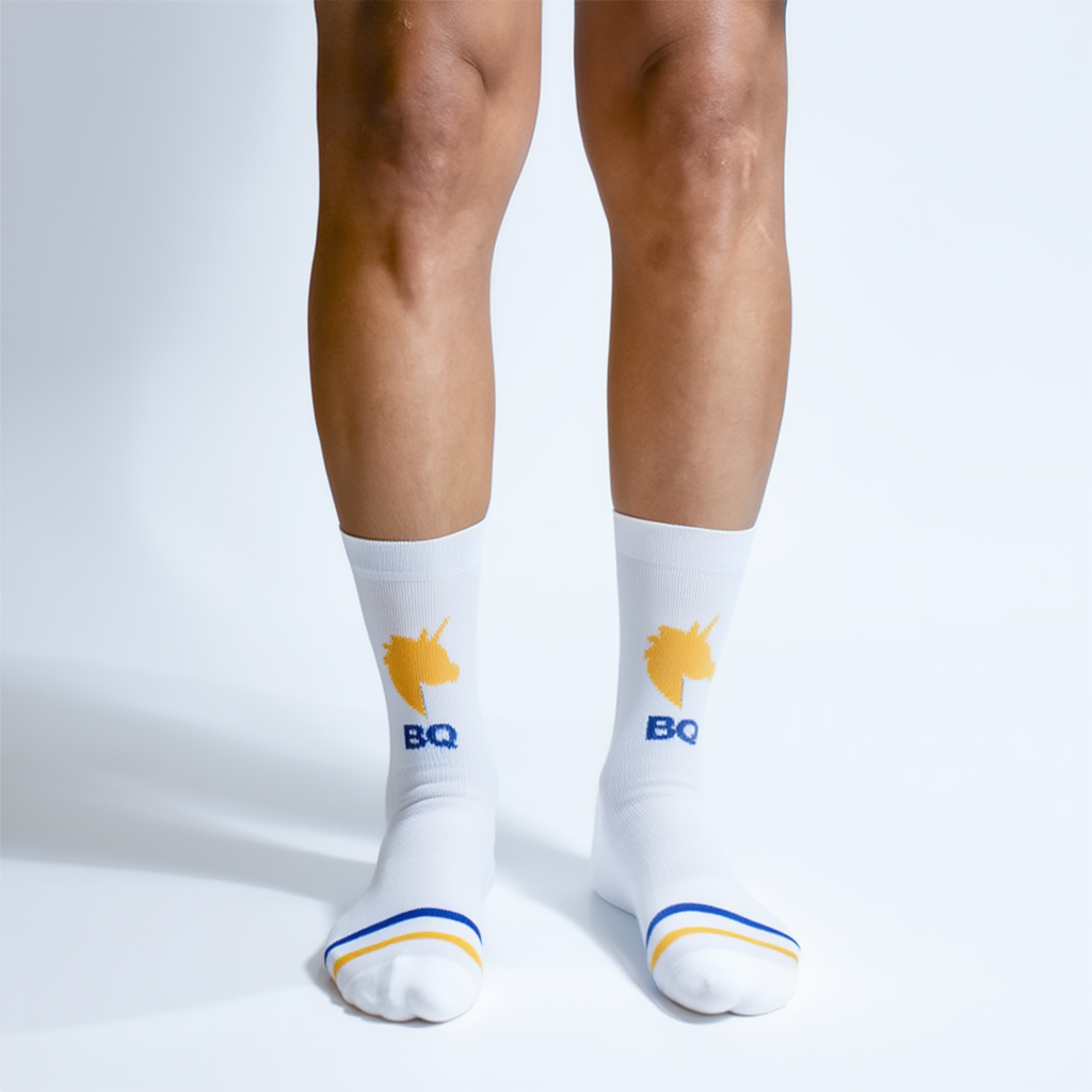 Calcetas BQ qualified Pro Perfrormance para running, maratón y ciclismo. Con diseño técnico transpirable, compresión media y soporte en arco plantar, costura antiampollas.
