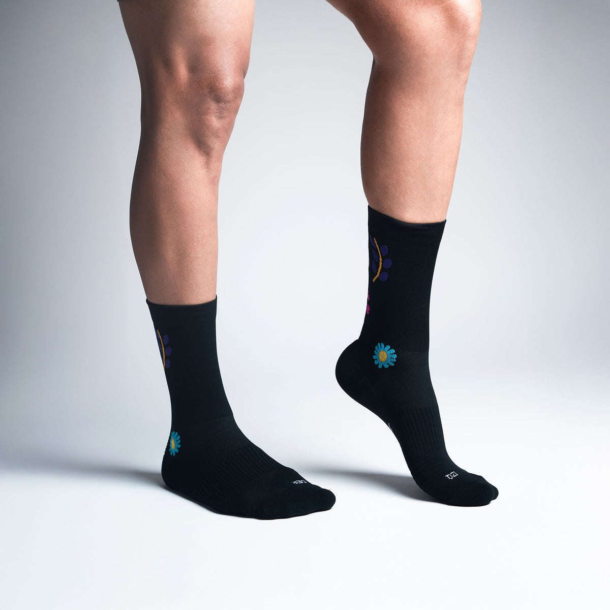 Calcetas Dia de Muertos Pro Performance para running, maratón y ciclismo. Con diseño técnico transpirable, compresión media y soporte en arco plantar, costura antiampollas.